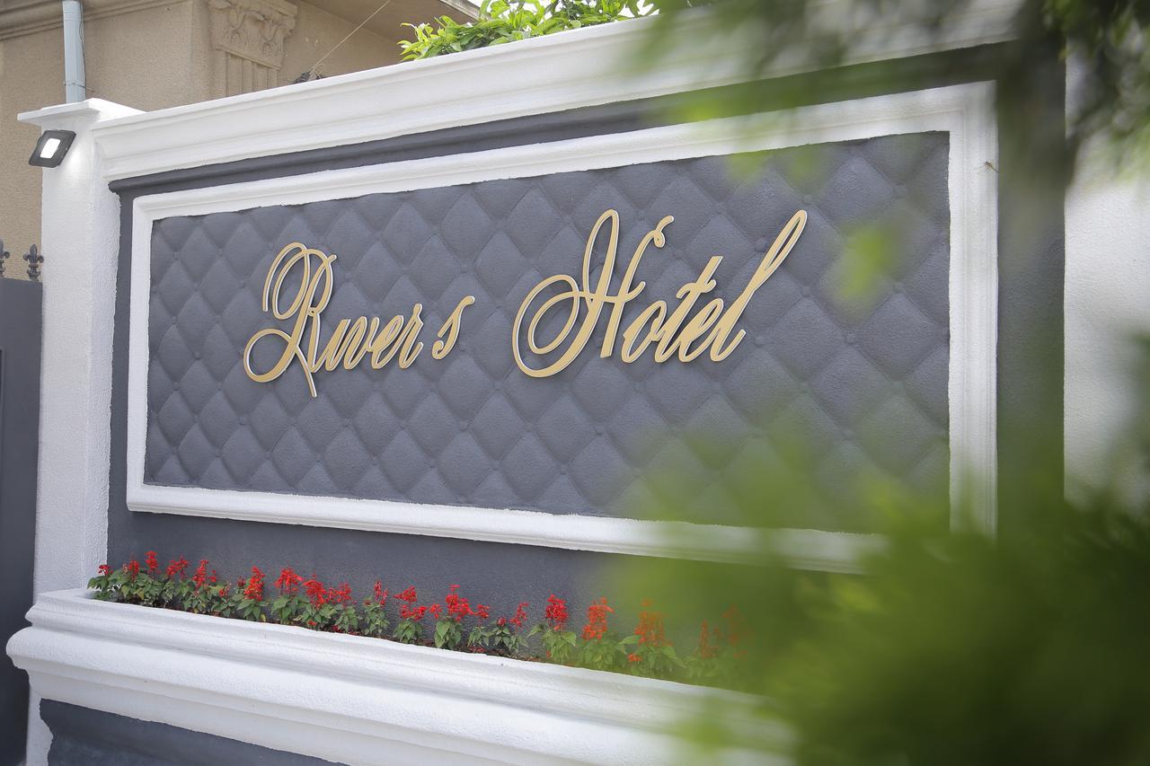 River S Hotel Zugdidi Exteriör bild