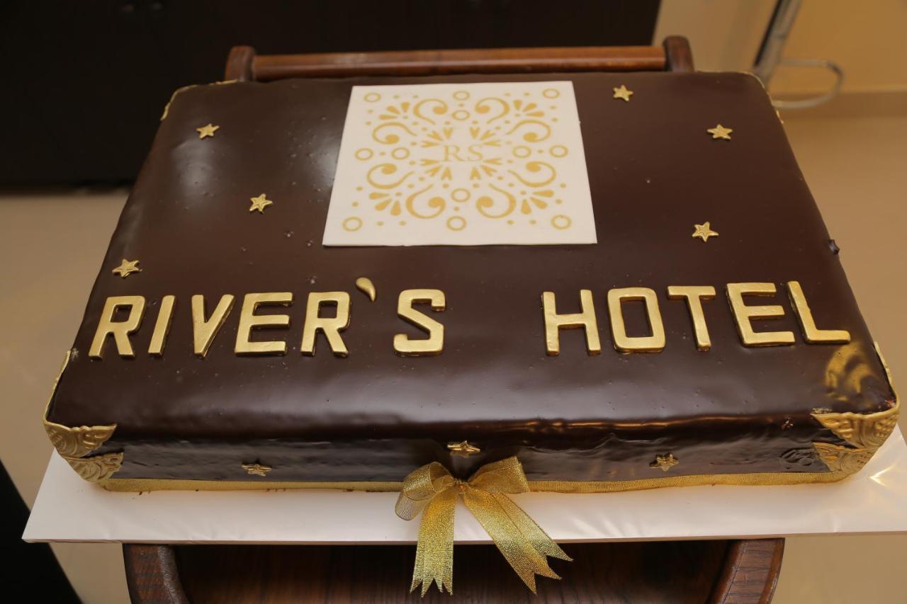 River S Hotel Zugdidi Exteriör bild